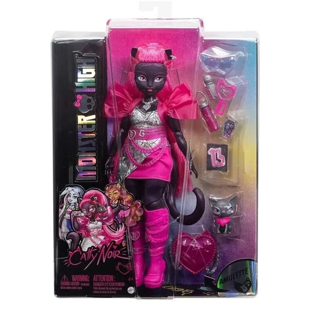 Monster High G3 Catty Noir Fashion Doll‎ with Pet  In Hand